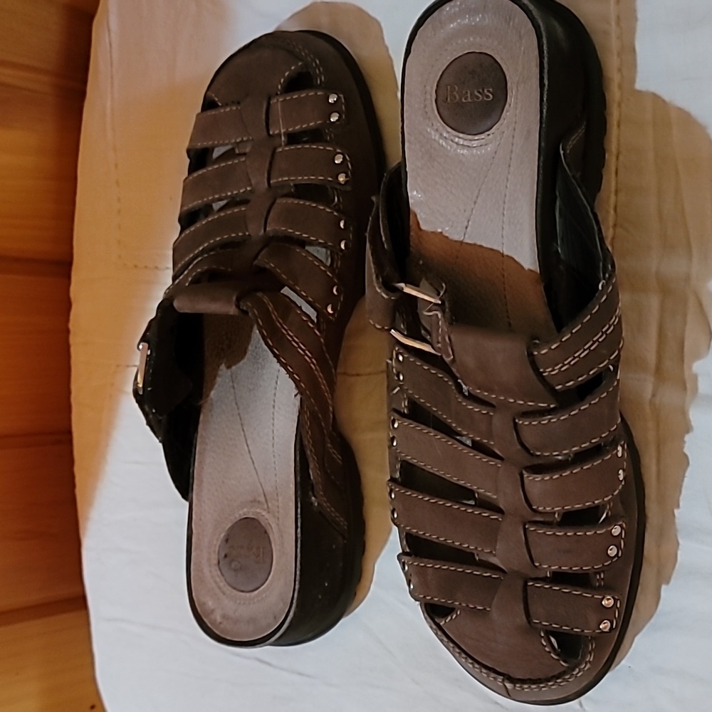 Bass Leather Sandals